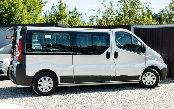 Renault Trafic cena 58900 przebieg: 218000, rok produkcji 2014 z Sandomierz małe 667